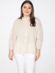 Skjorte med pufærmer by Shining Moda