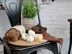 Laon Tapasbræt akacietræ, H1,5/L42/B33 cm natur by Chic Antique