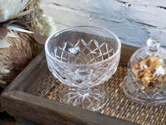 Lorient Skål på fod m. diamantudskæring, H9,5/Ø10,5 cm klar by Chic Antique