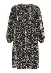 No. 1. By Ox Lang kjole med smock-overdel og lange ærmer by No. 1. By Ox