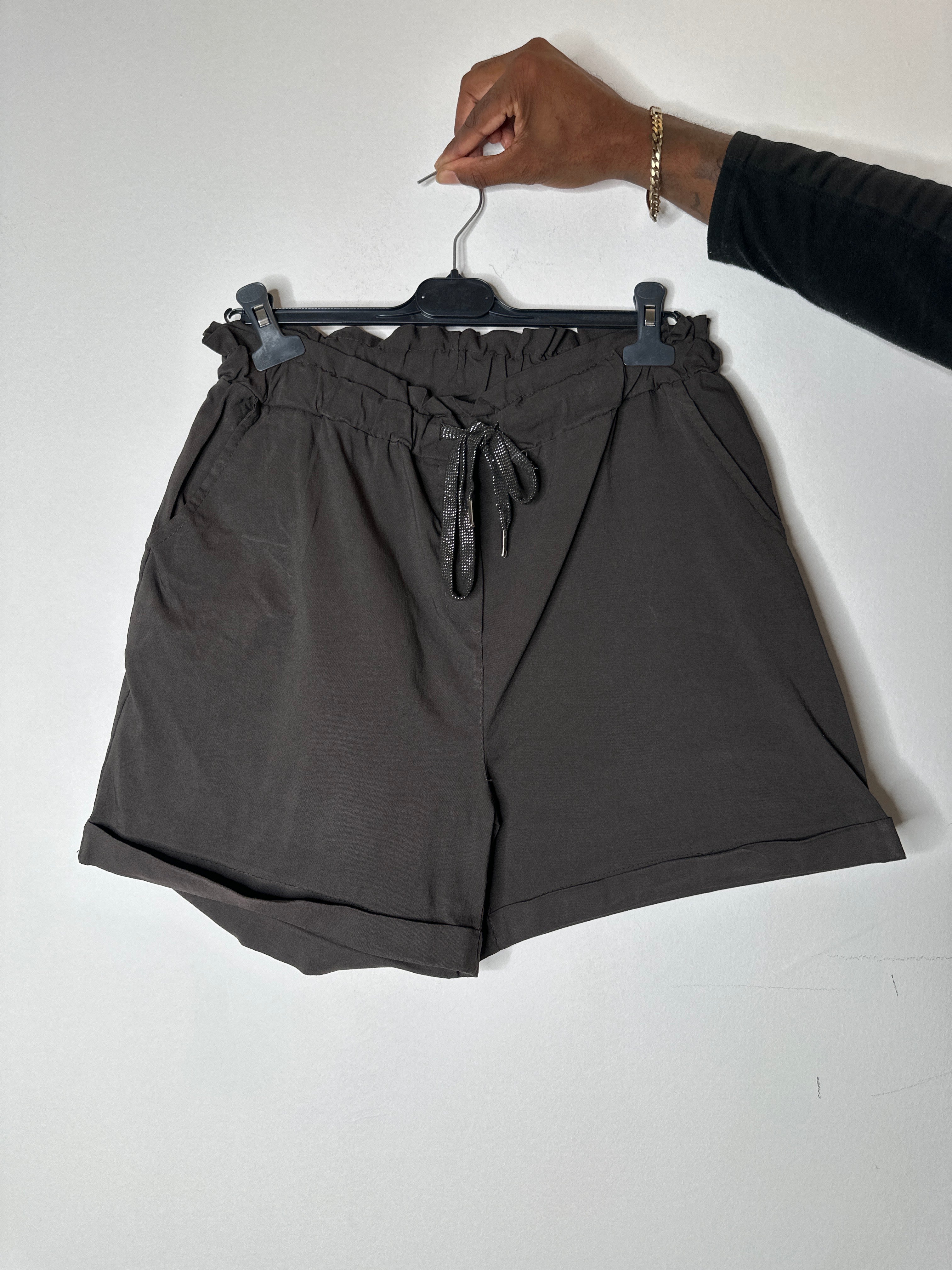 Mirakelshorts med paperwaist - ITJULI25 by Miss Moon
