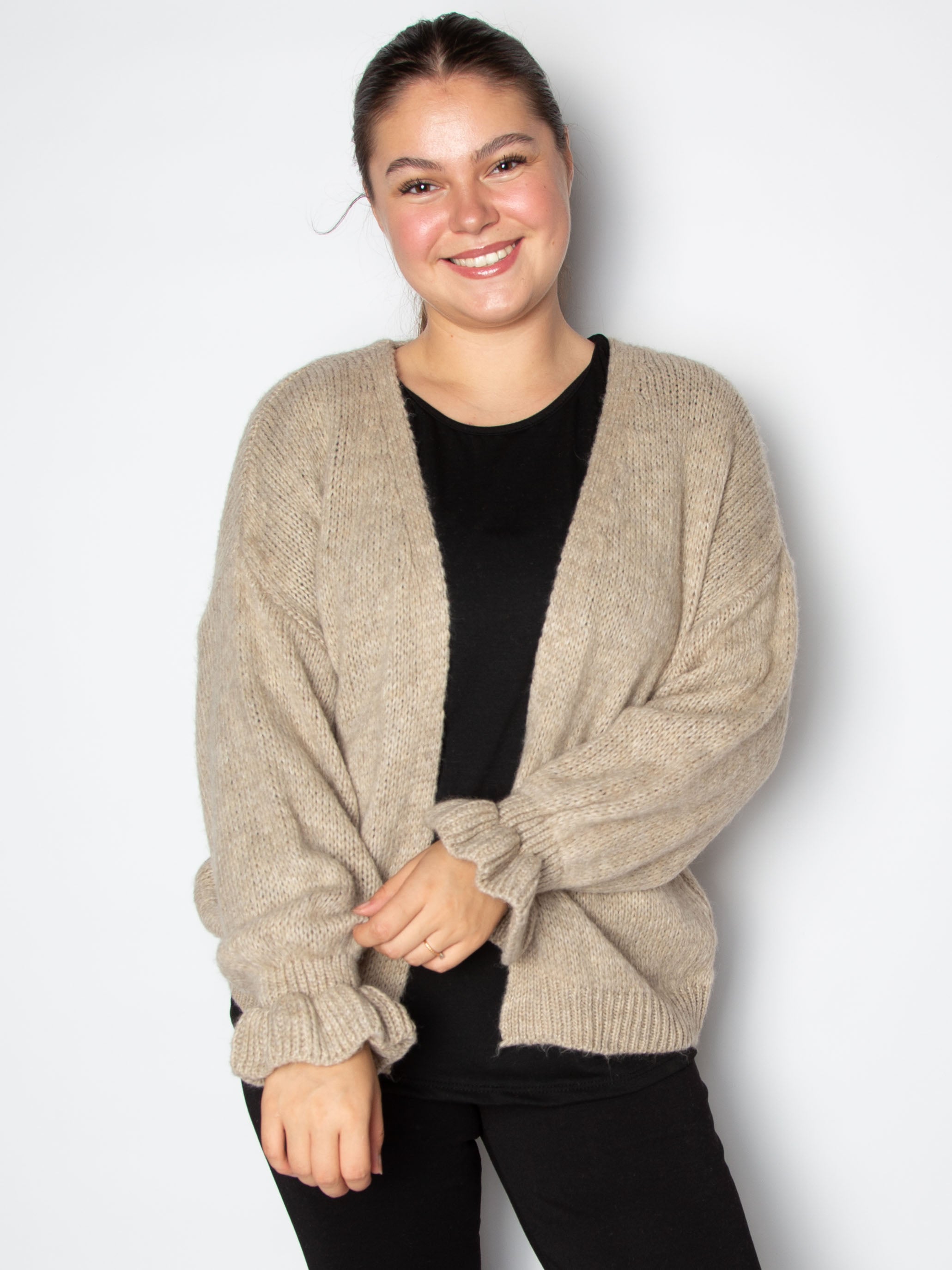 Kort cardigan med flæsekant by Krone 1