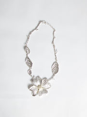 Smuk blomster halskæde med blomsterkrans by Krone 1