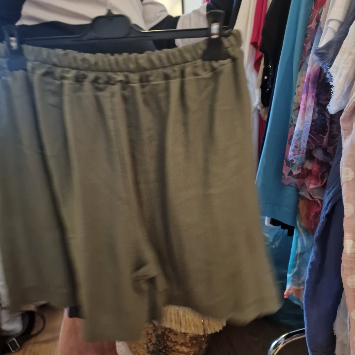 Shorts m.vidde i ben - by Krone 1