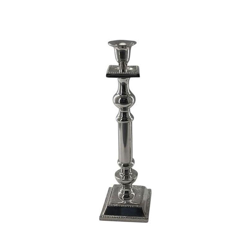 Lysestage i blank nikkel – aluminium med firkantet fod og prikket dekoration 12x12x40 cm