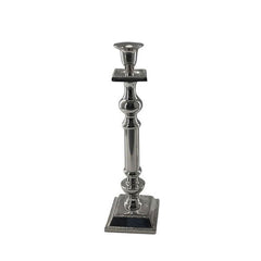 Lysestage i blank nikkel – aluminium med firkantet fod og prikket dekoration 12x12x40 cm