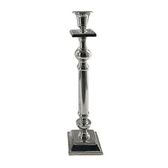 Lysestage i blank nikkel – aluminium med firkantet fod og prikket dekoration 12x12x45 cm