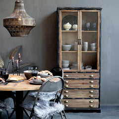 Vitrineskab m. 2 glaslåger og 4 skuffer, H191/L80/B48 cm antique sort by Chic Antique