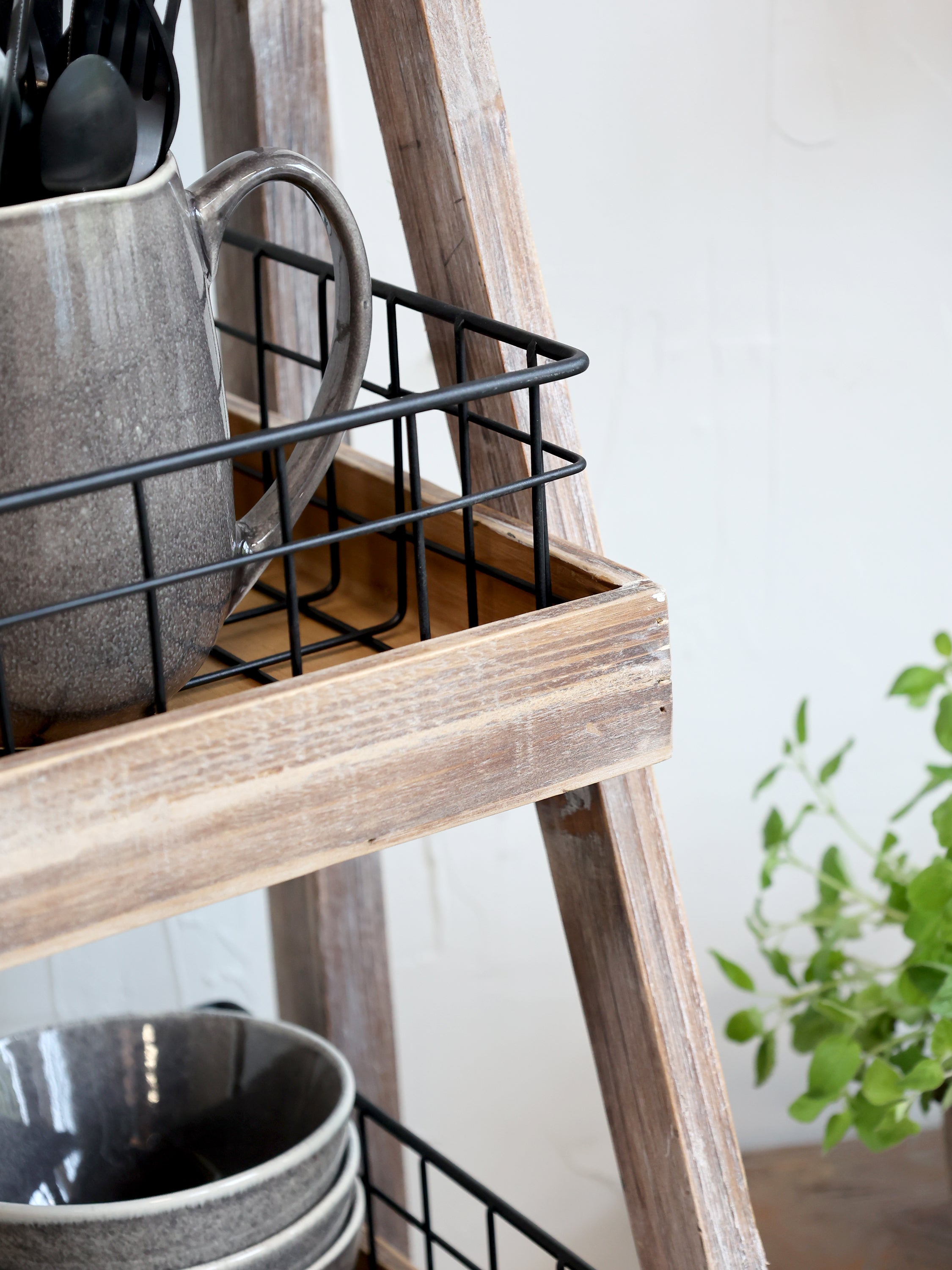 Reol m. 5 hylder og kurve, H170/L42/B70 cm natur by Chic Antique