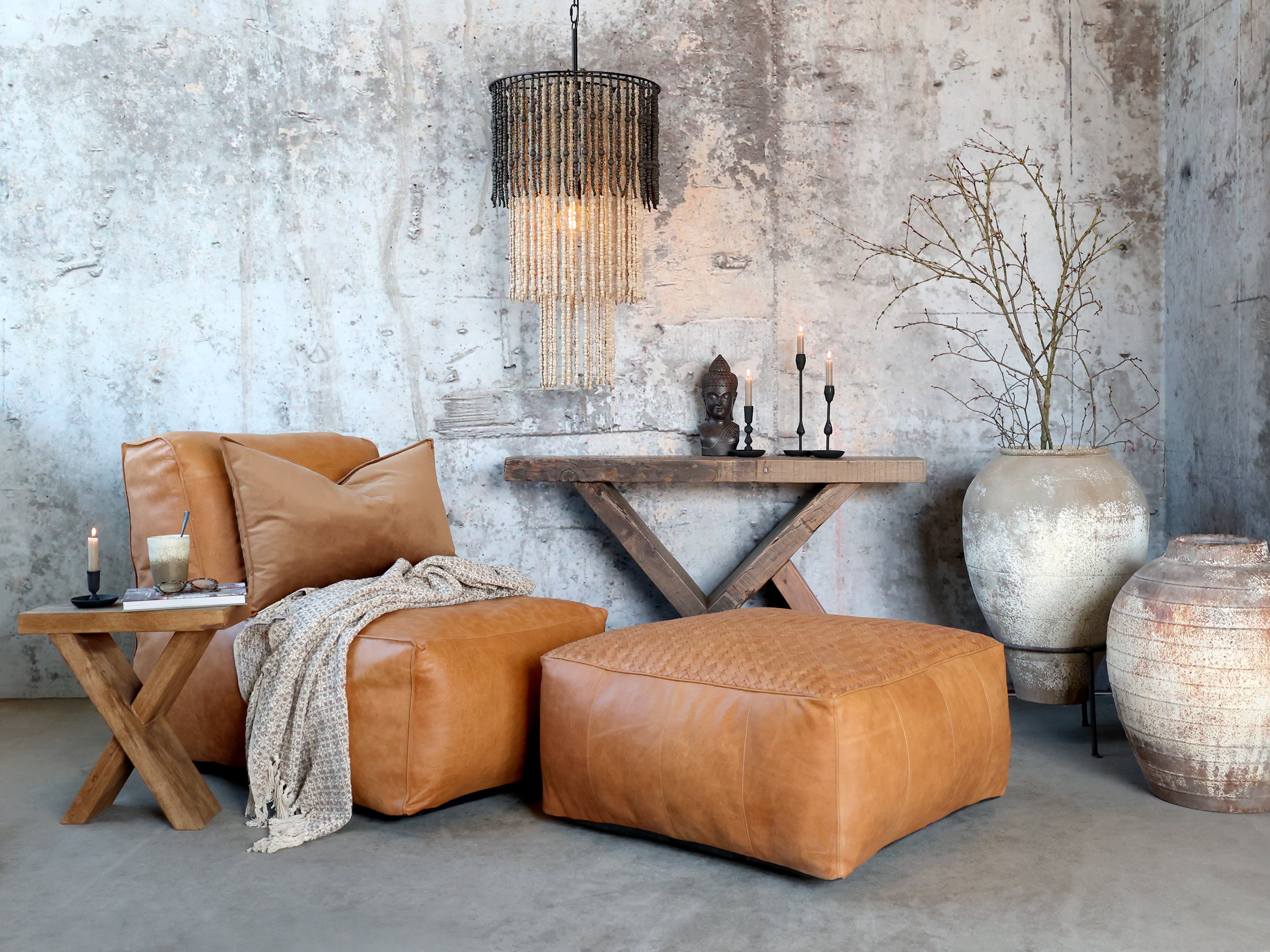 Loungestol i læder, H83/L103/B83 cm cognac by Chic Antique