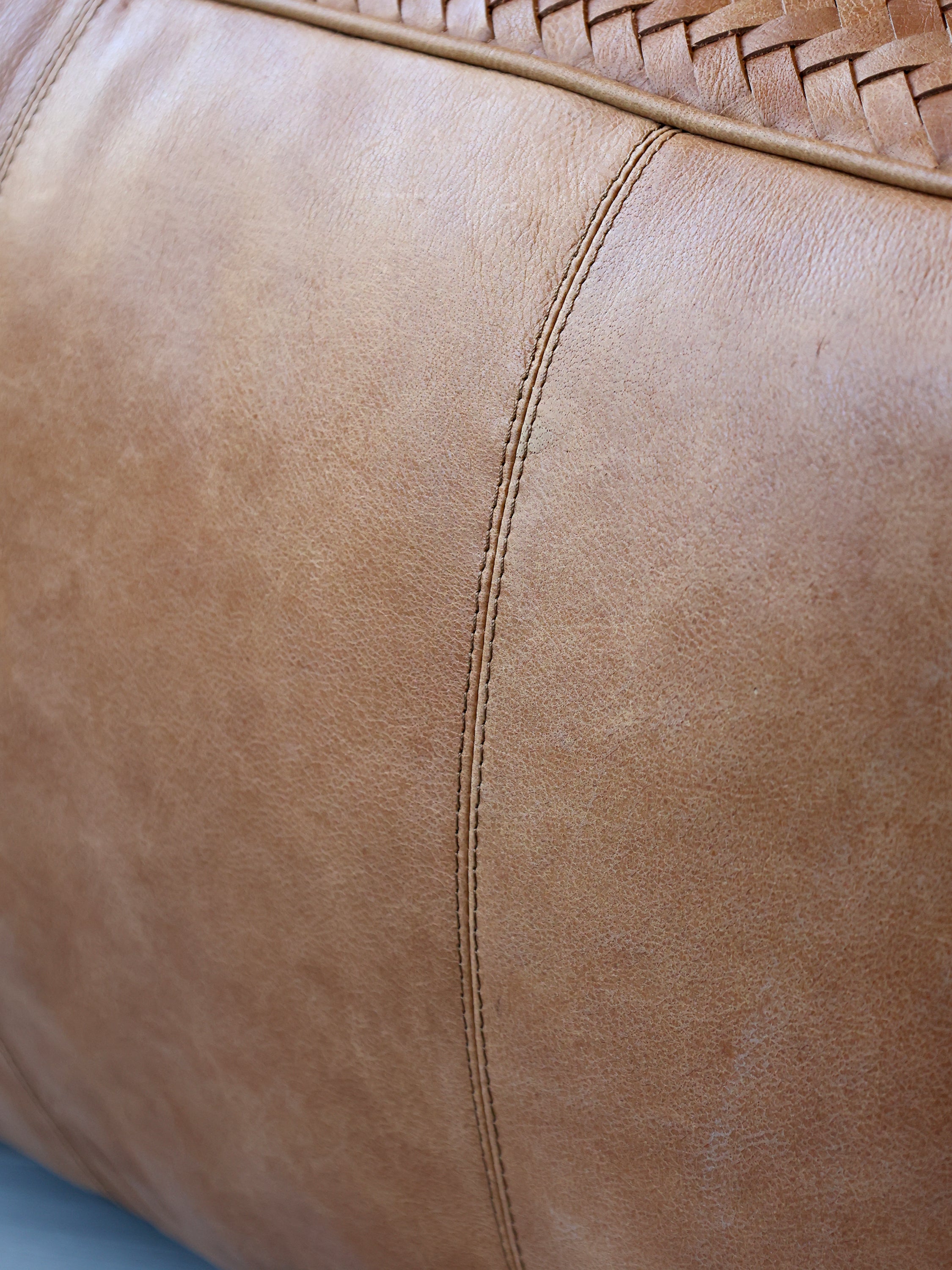 Loungepuf i læder, H35/L75/B75 cm cognac by Chic Antique