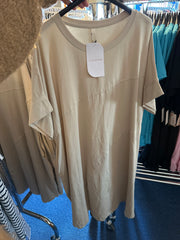 Bomuldskjole med sygninger by Luxluna