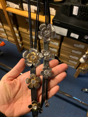Bolo tie halskæde by Krone 1