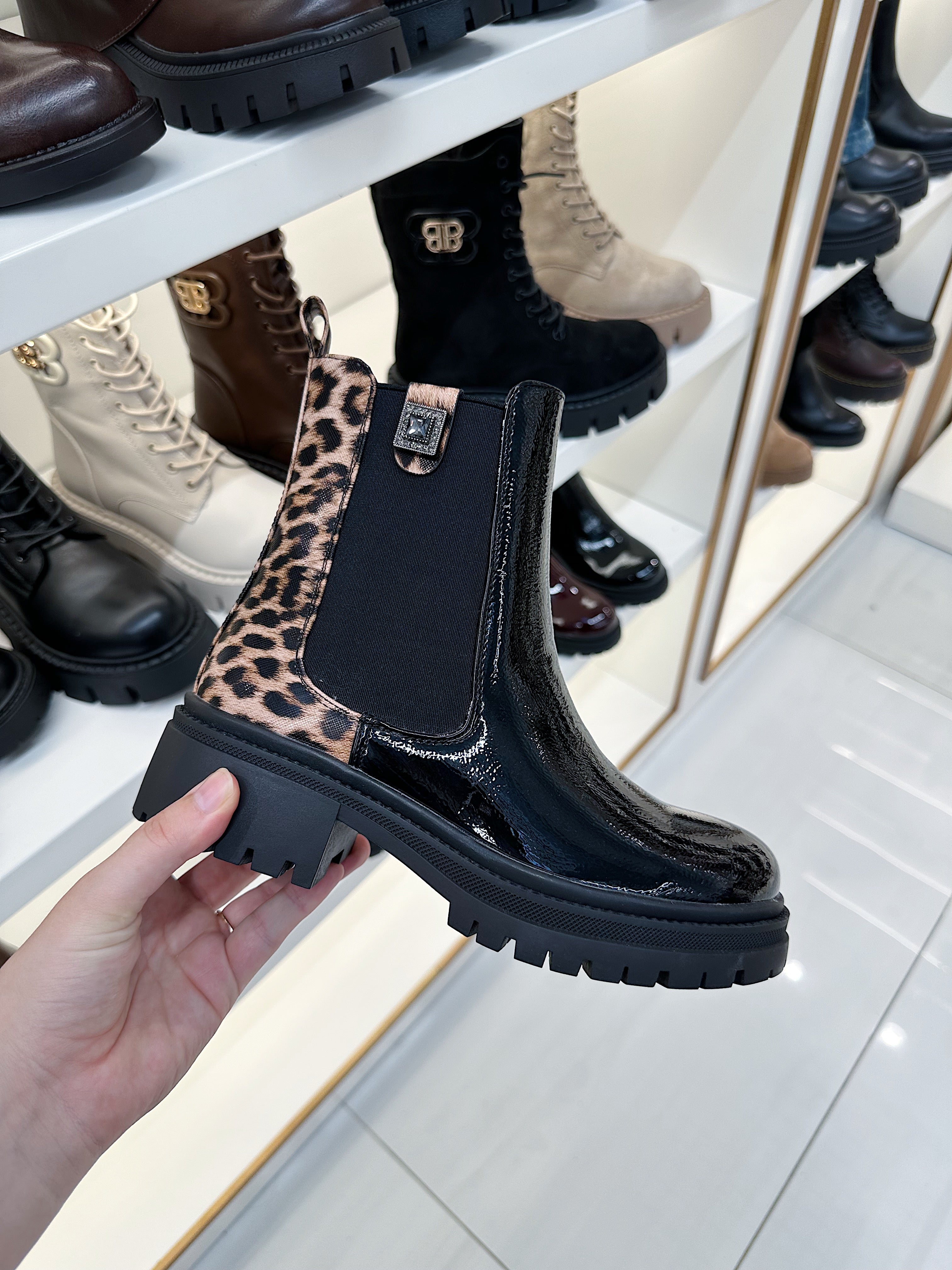Lakstøvler med leopard
