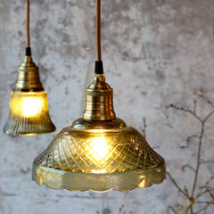 Lampe m. messingtop, H18/Ø21 cm oliven