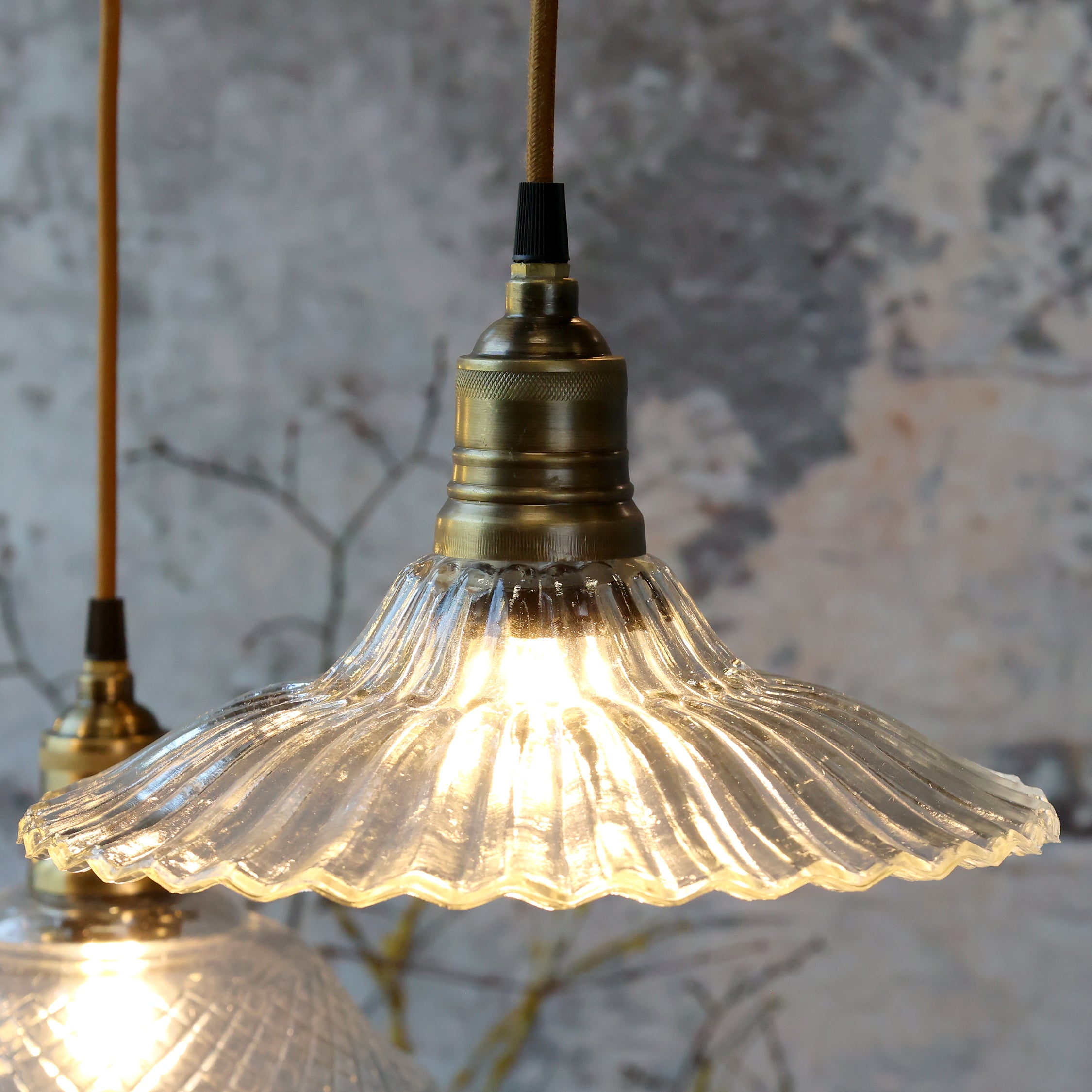 Lampe m. messingtop, H14/Ø26 cm klar