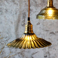 Lampe m. messingtop, H14/Ø26 cm oliven
