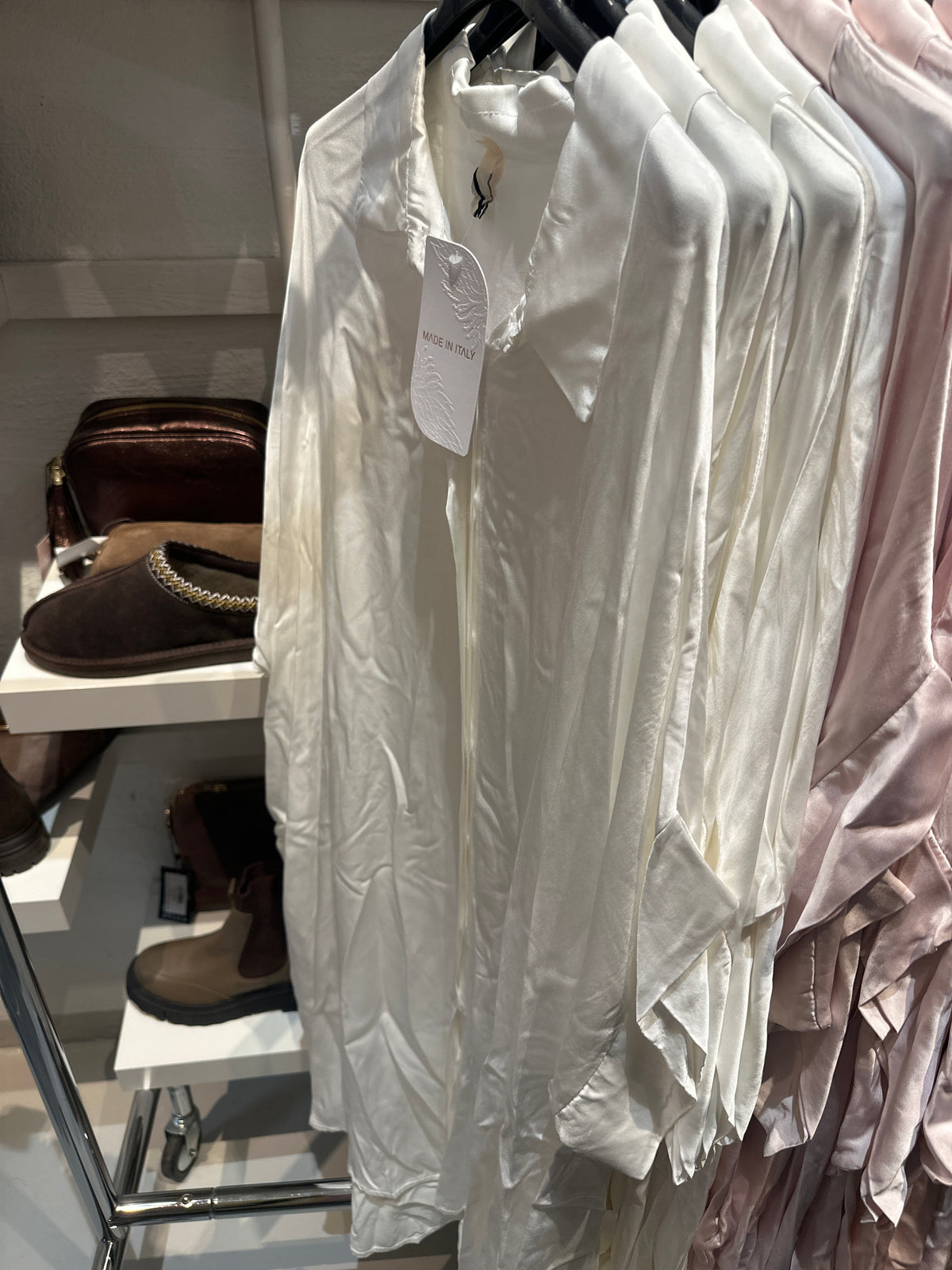 Oversize satin skjorte by Luxluna