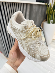 Sneakers med bling sløjfe og perler