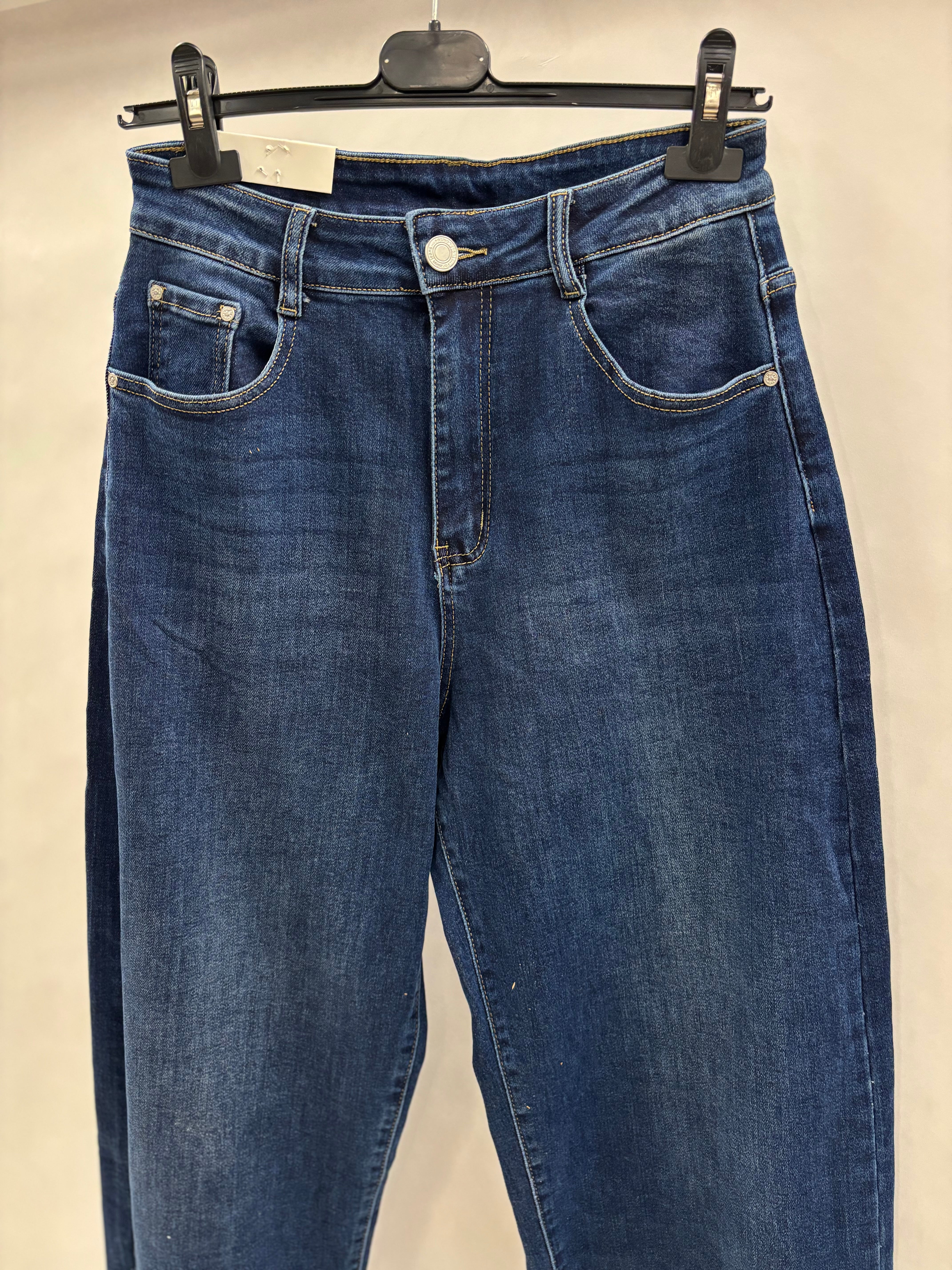 Blå Bukser, Brede Ben