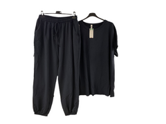 Joggings sæt med bukser og t-shirt