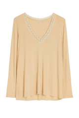 Top med lange ærmer og v-hals med blonde by Krone 1