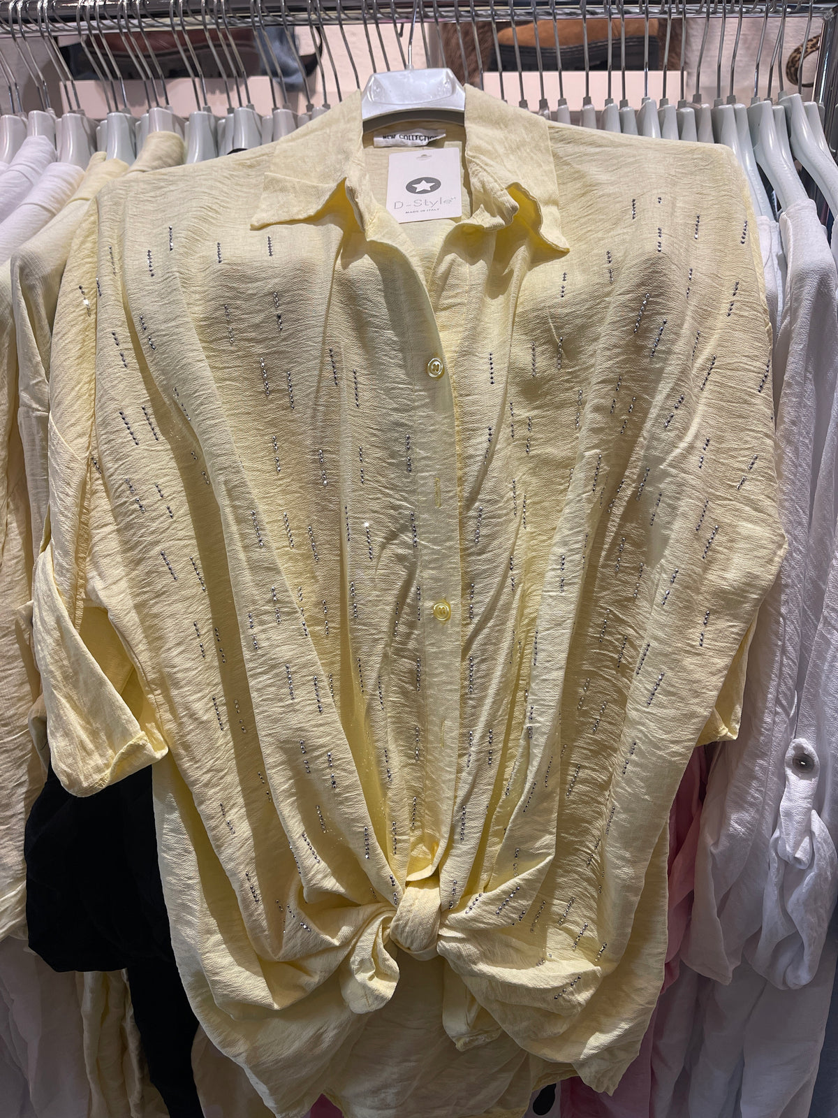 Skjorte med bling og bindebånd by D-Style