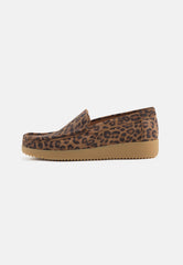 Nature “Elin” ruskind loafer by Nature Footwear