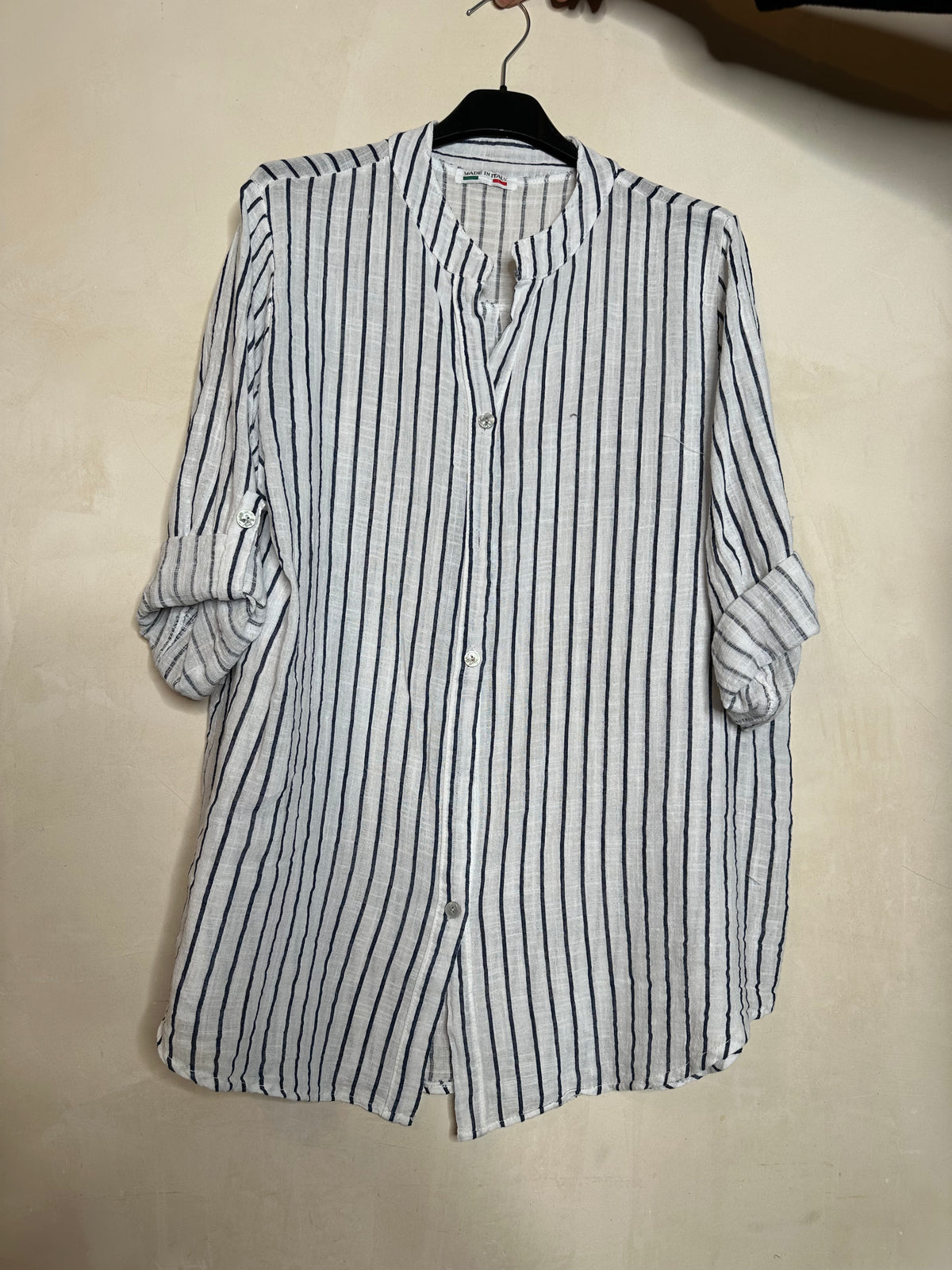 Skjorte med striber - ITMAJ25 by M.COM