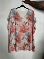 Guld strik t shirt med blomster by Ohlala