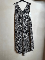 Printet a-shape kjole - Brystmål 130cm - Viskose Polyester by Miss One