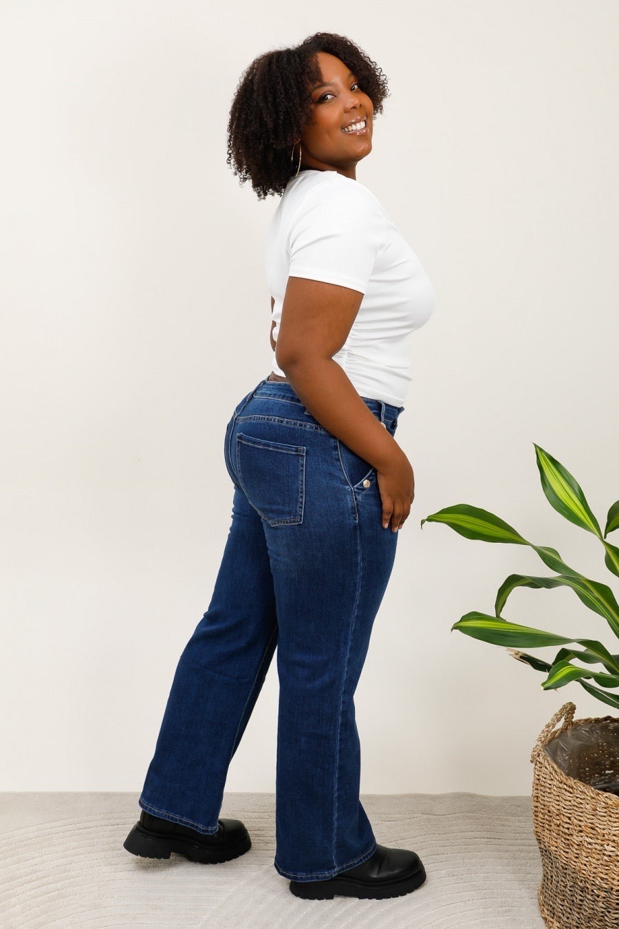 Jeans med vidde og guld knapper plus size by G-Smack