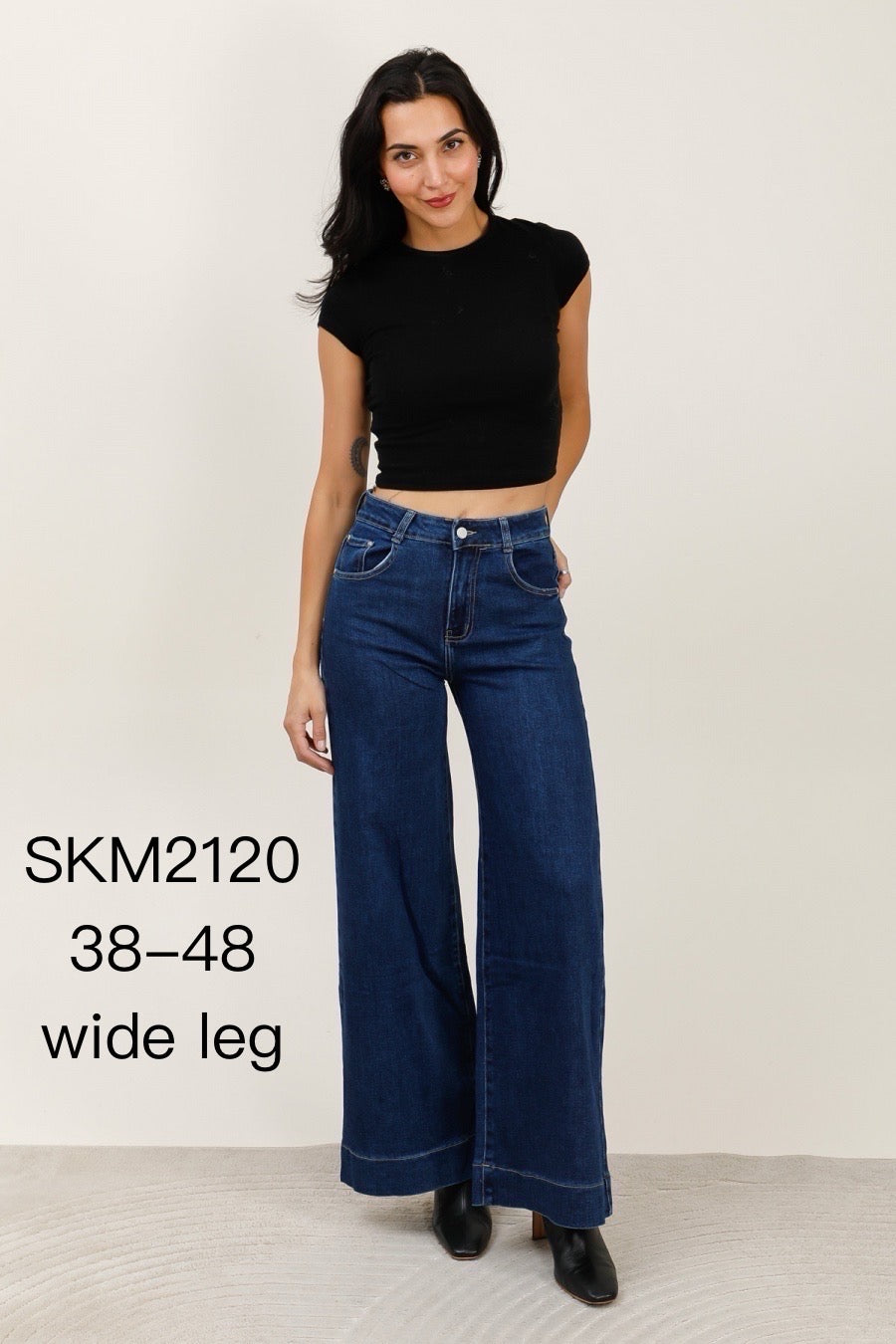 Jeans med vidde og bredt strykke forneden by G-Smack