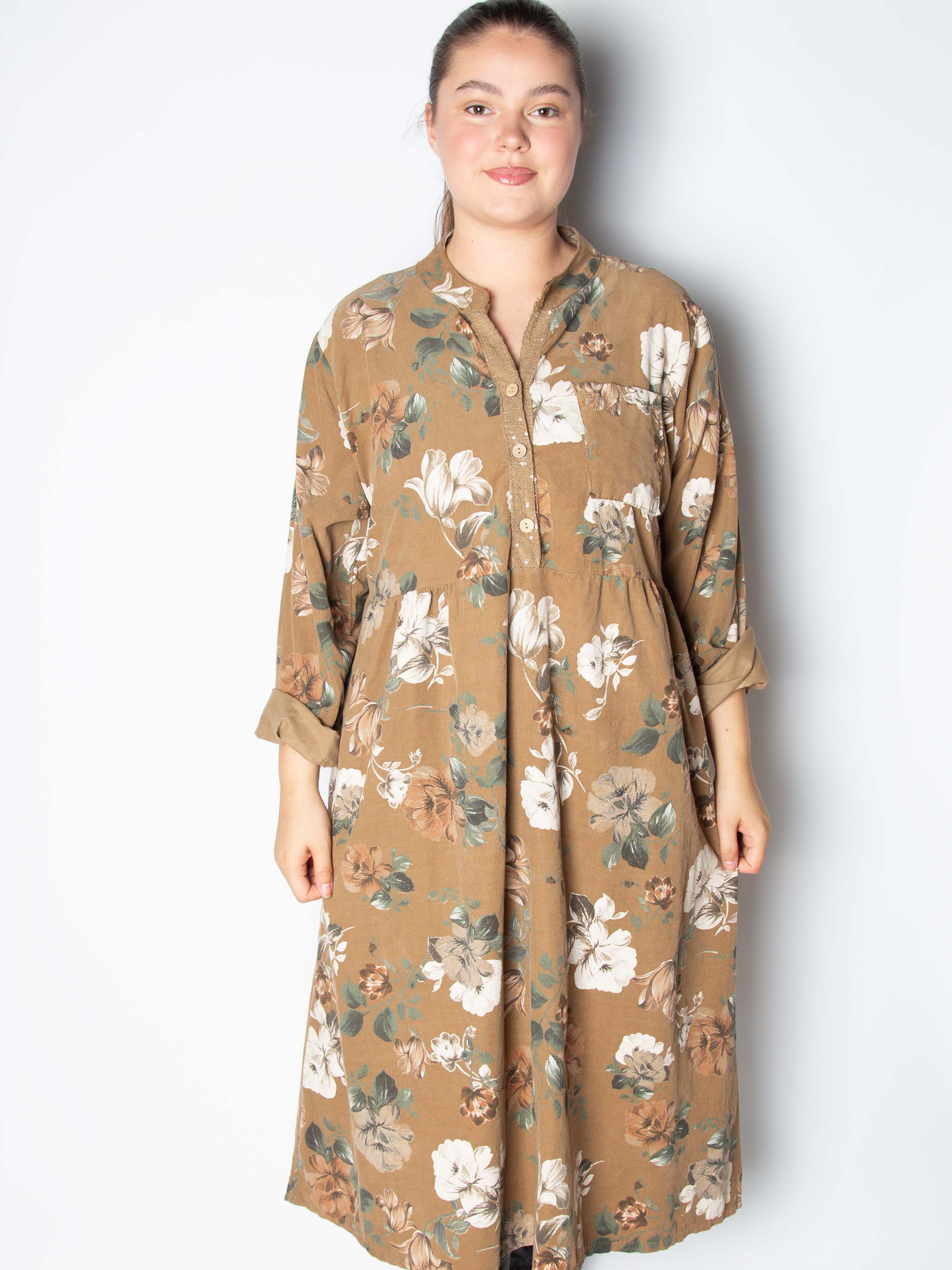 Fløjlskjole med blomster - Brystmål 130cm