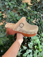 Guld træsko by Krone 1