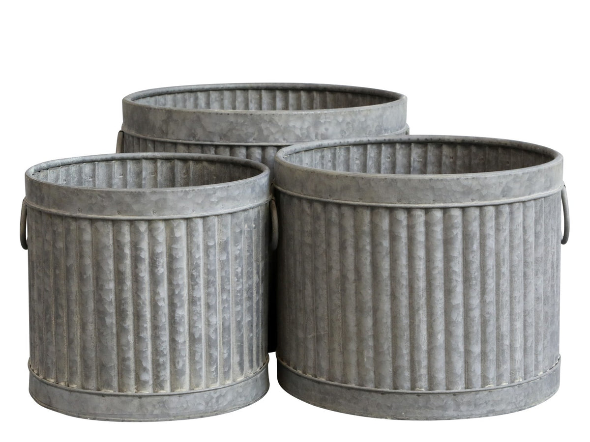 Skjuler med riller – Runde, sæt af 3 Rustikke metalpotter