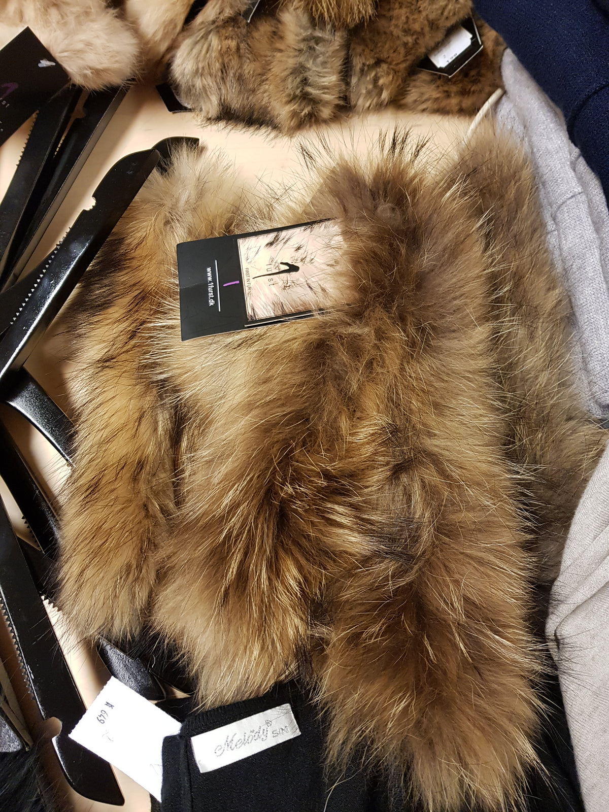 Achieng - Wrap Fur Ribbon For Blouses Brown