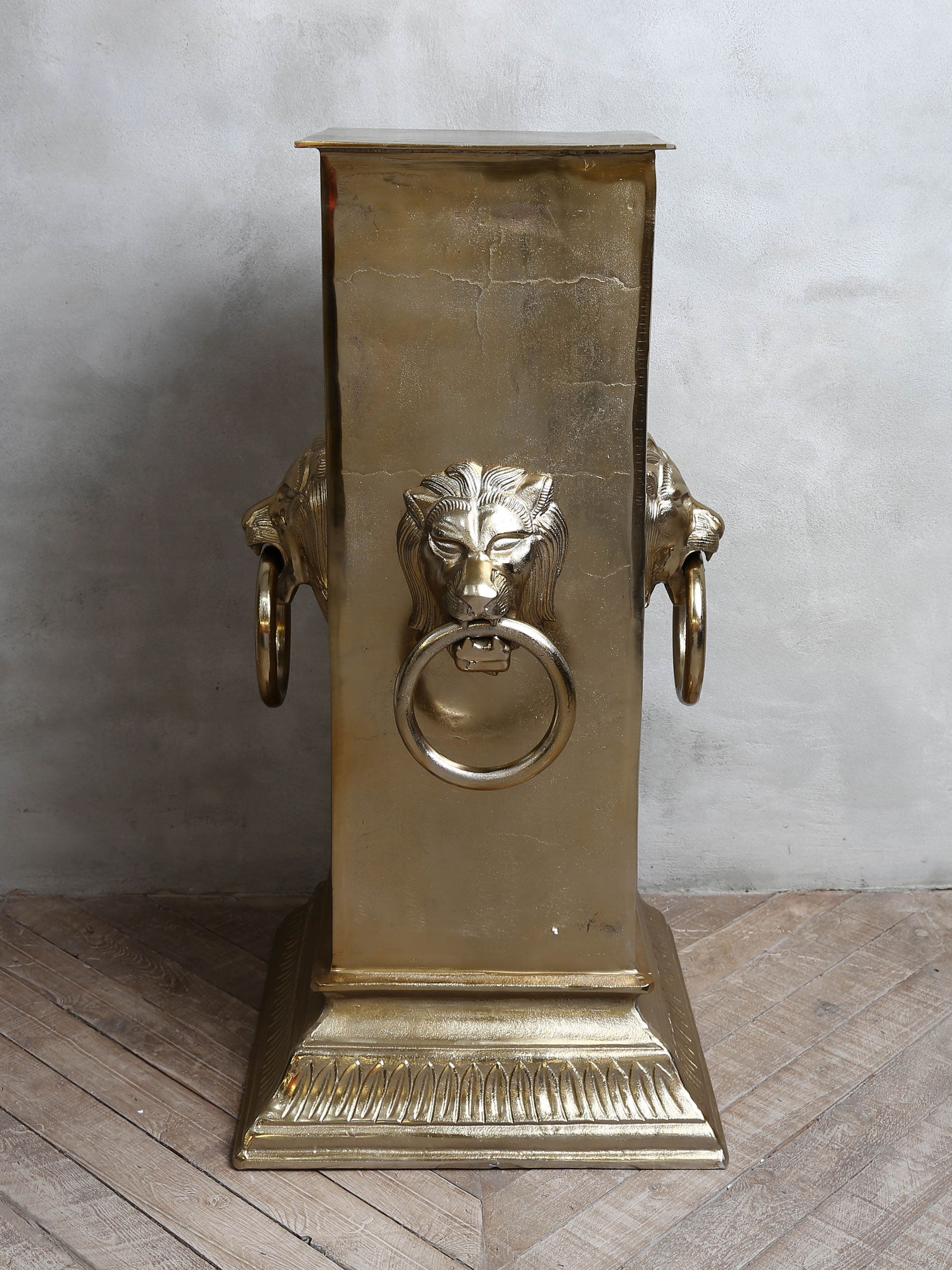 Column w / 4 lion head ALU RAW / BRONZE