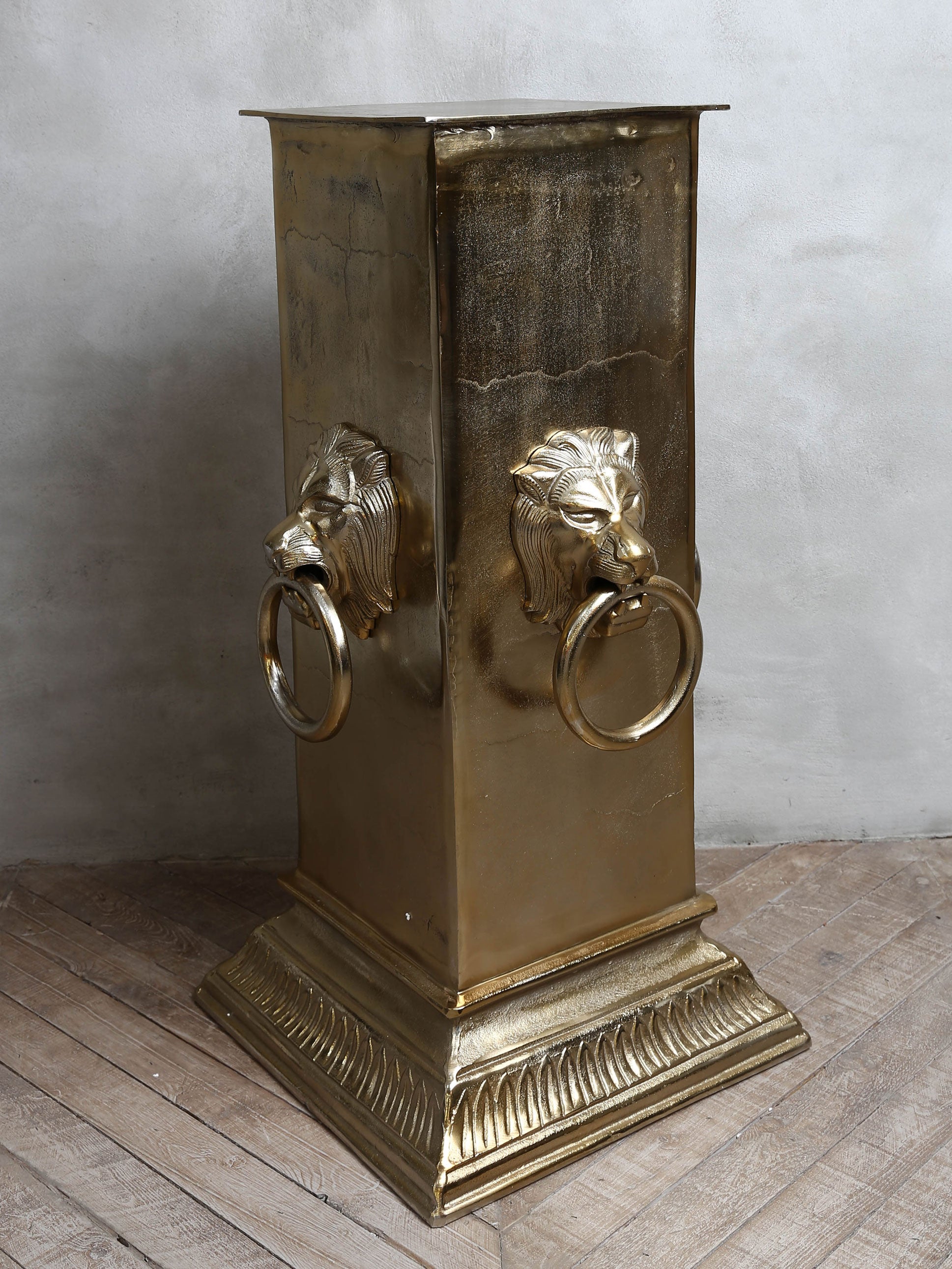 Column w / 4 lion head ALU RAW / BRONZE
