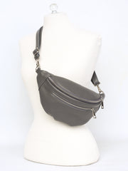 Leather belt bag with zipper