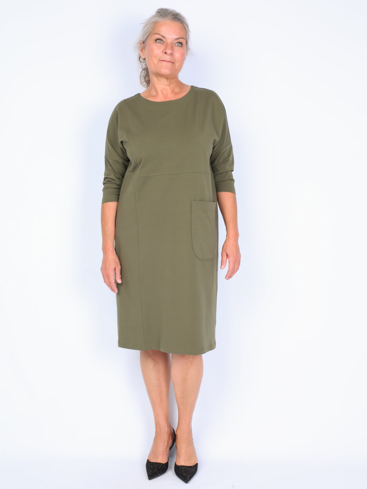 Some dress with large pocket and buttons on the back