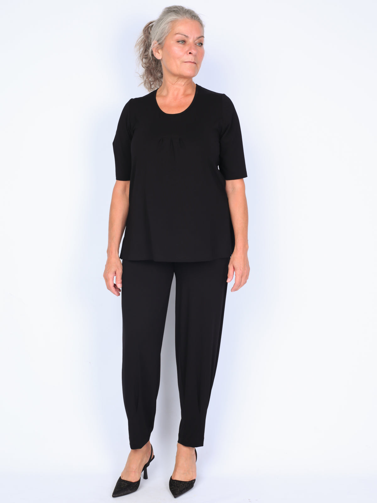Some t-shirt round neck