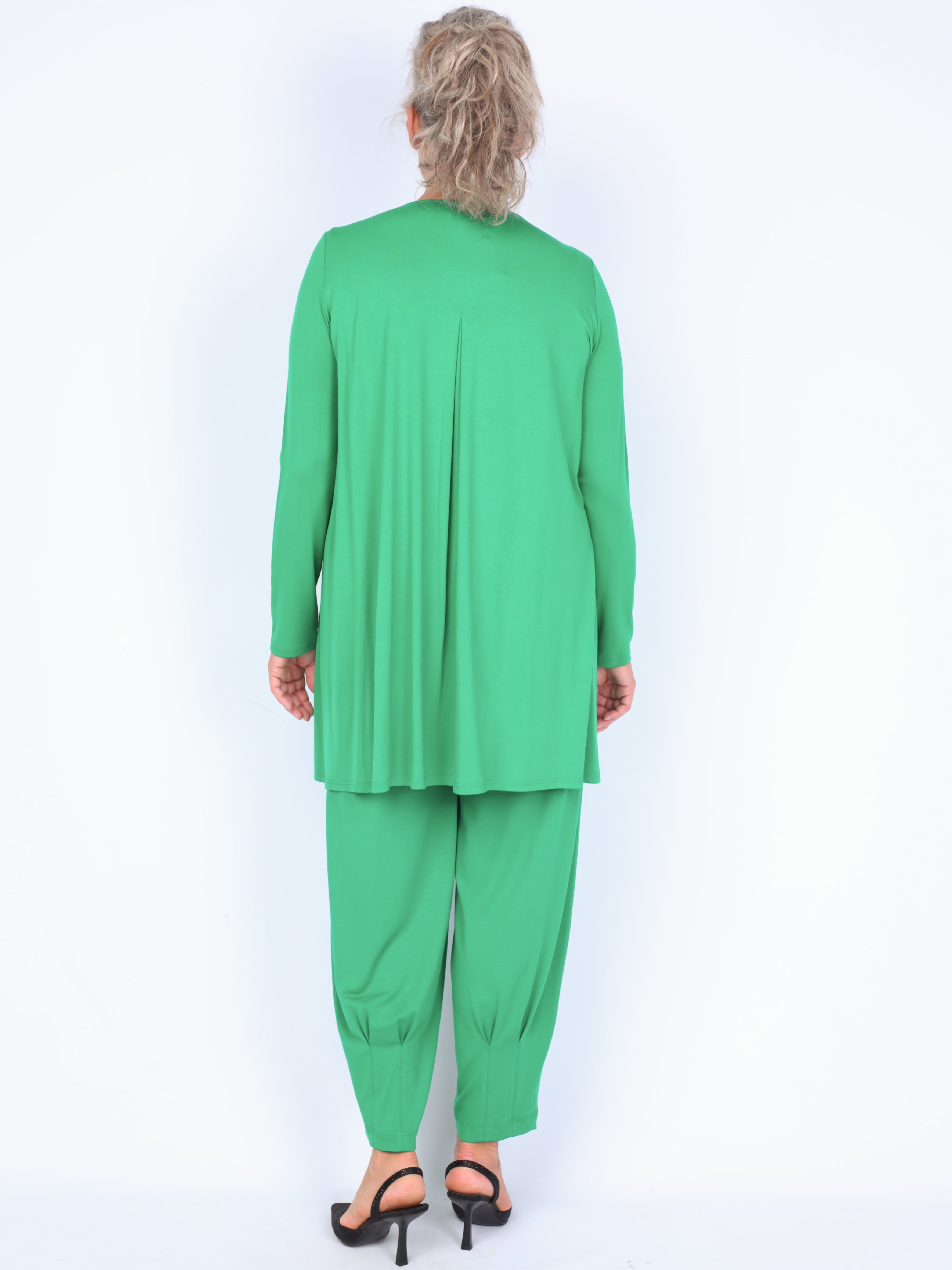 Some long blouse with pleats in the back