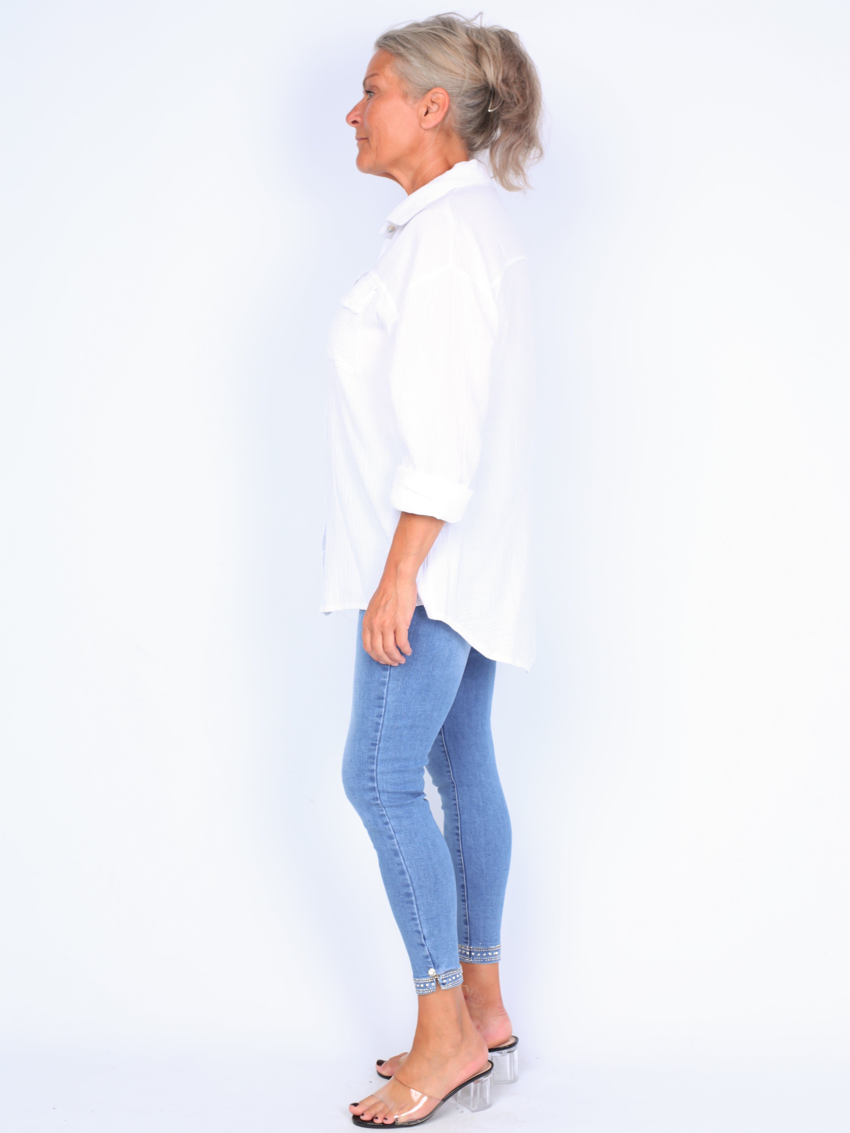 Shirt with pockets