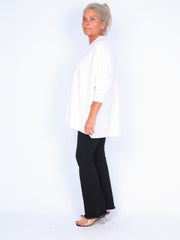 Thin knit blouse with v-neck