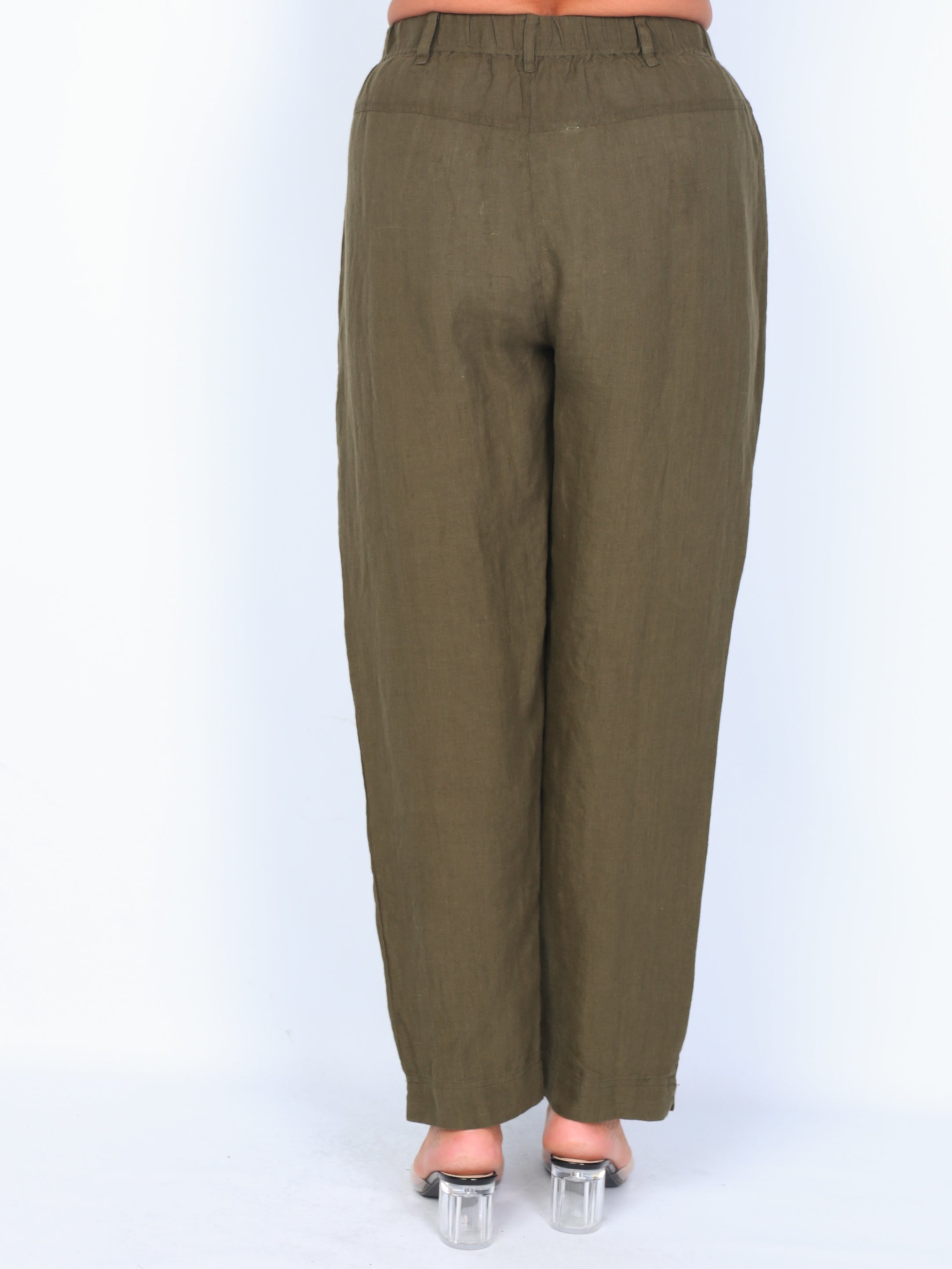 Some linen trousers with pockets