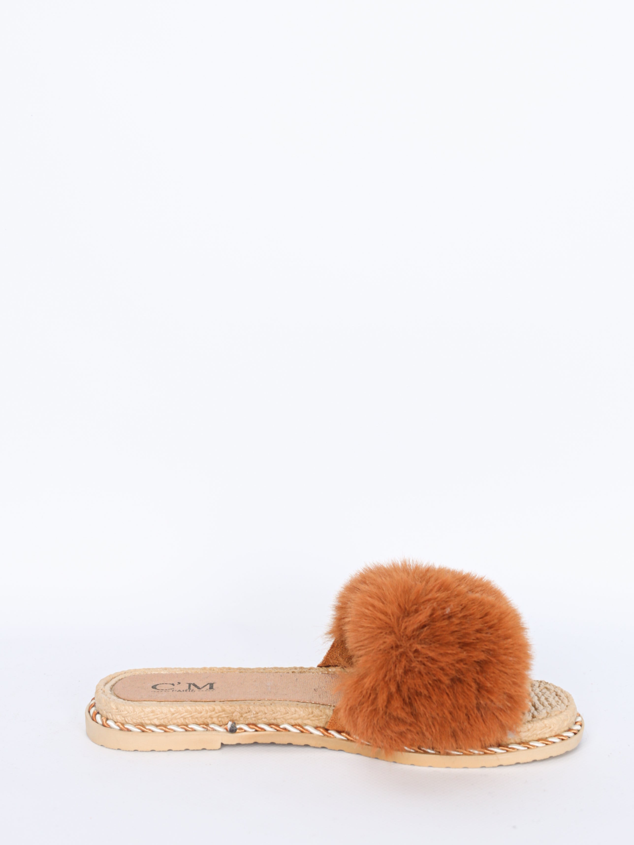 Fur slippers with twist