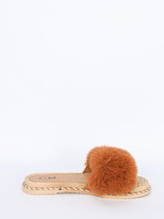 Fur slippers with twist
