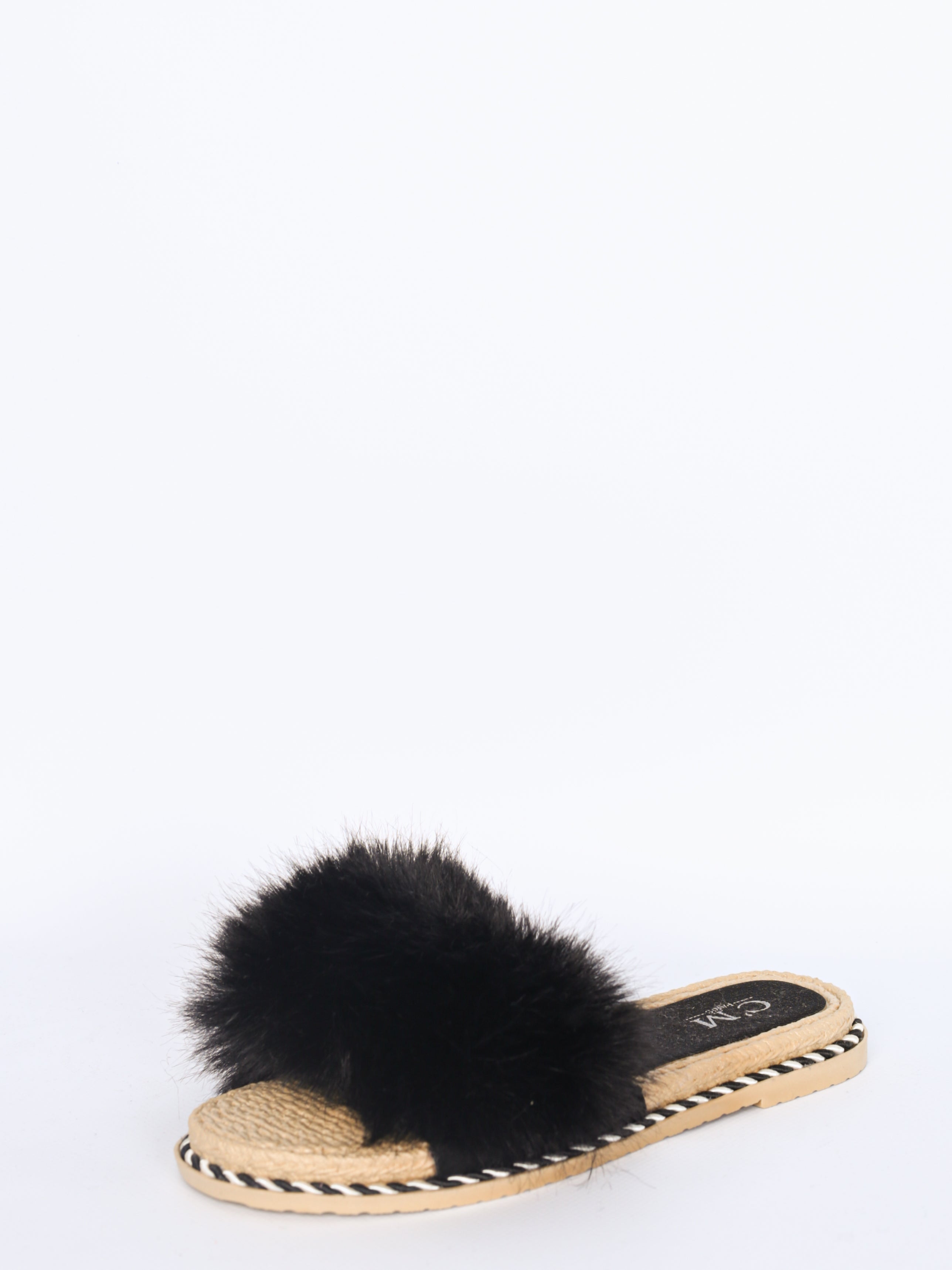 Fur slippers with twist