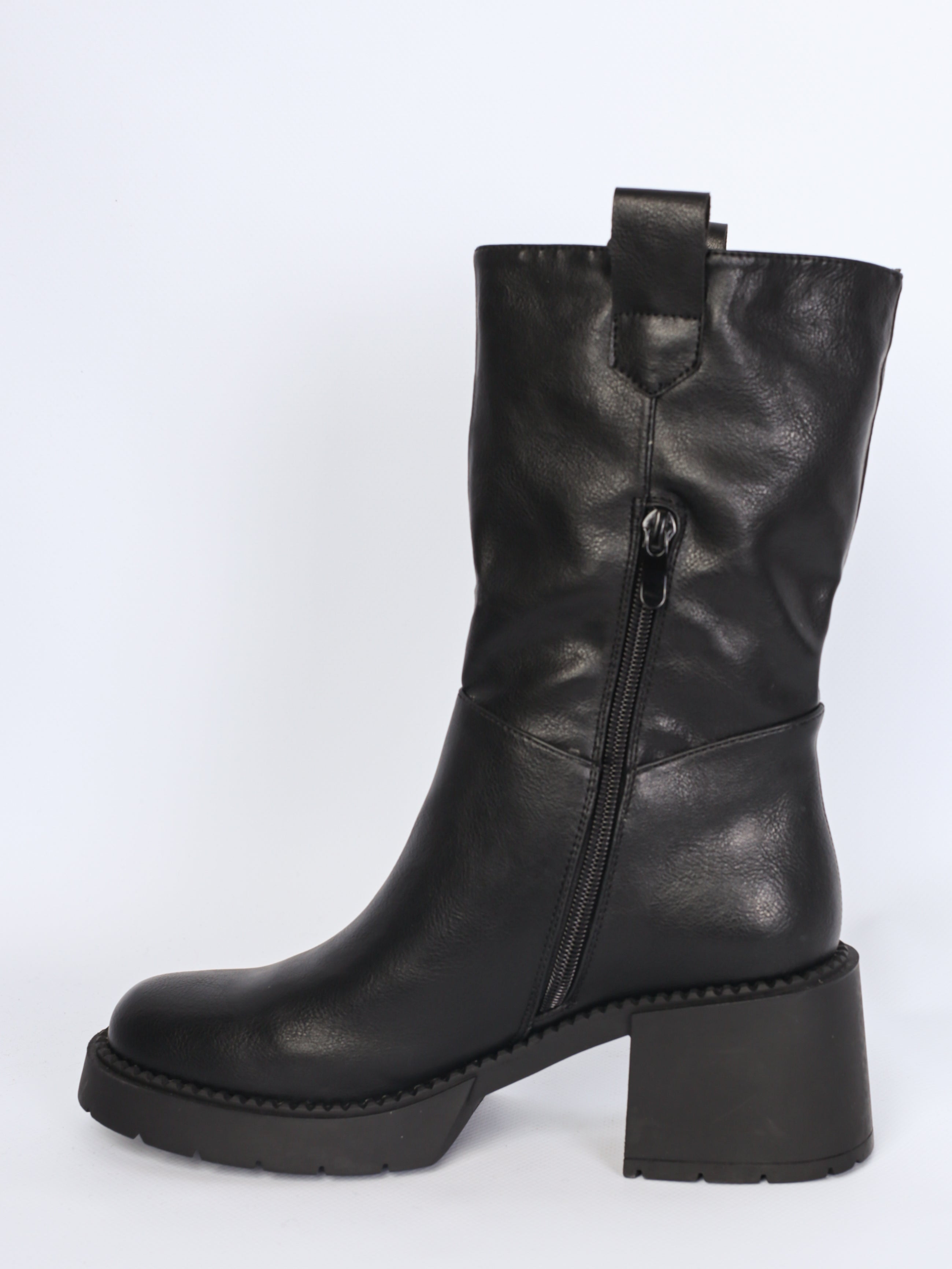 Chunky leather boot with heel